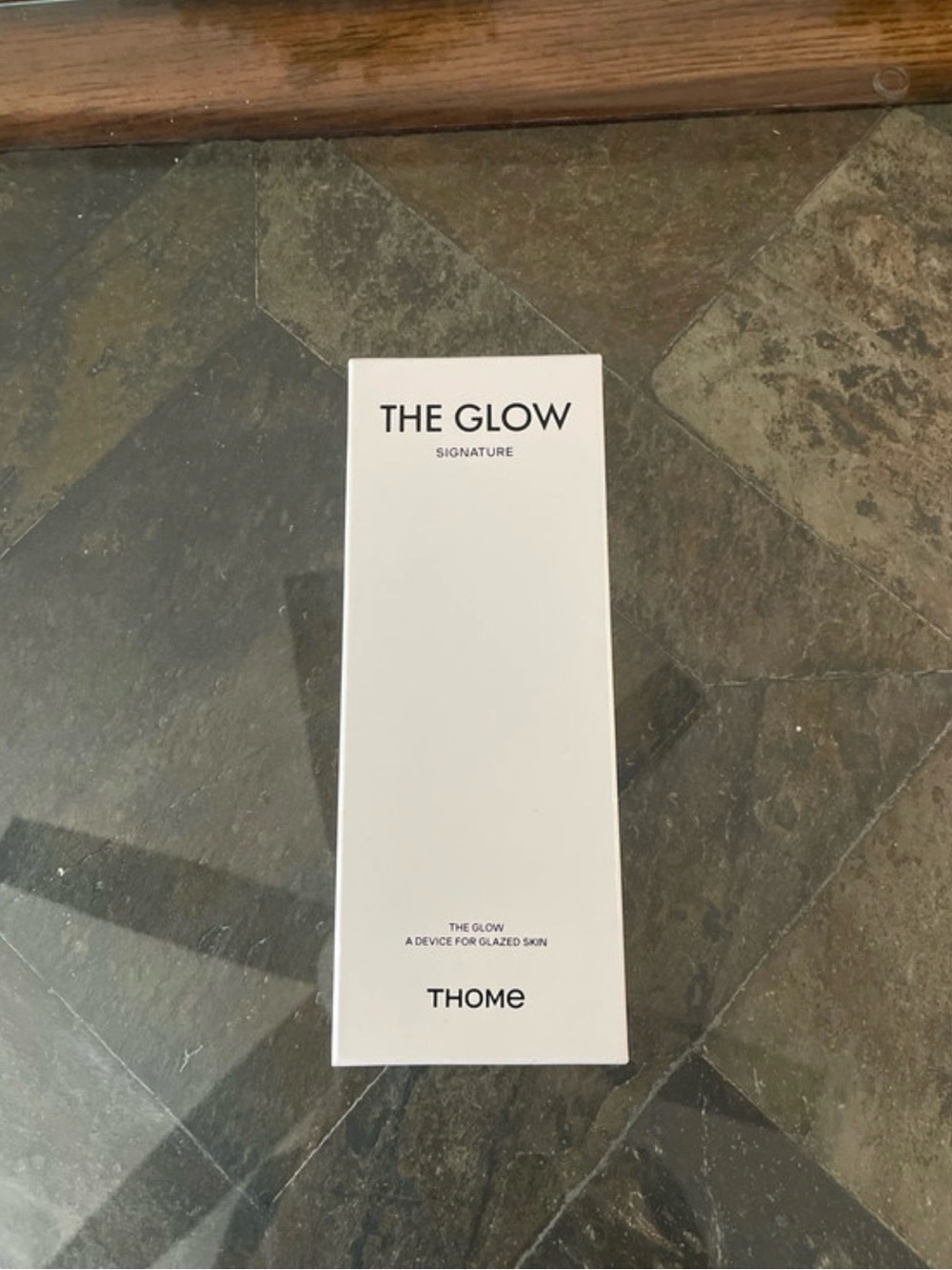 The Glow Signature Facial Device — White by